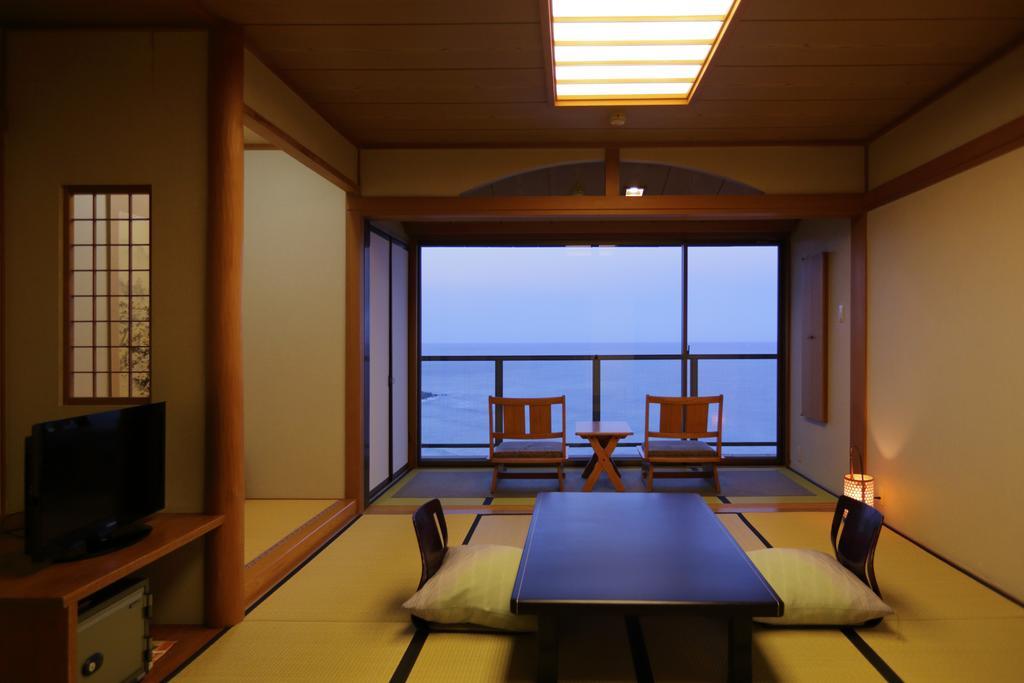 Izu Retreat By Onko Chishin Hotel Higashiizu Exterior photo