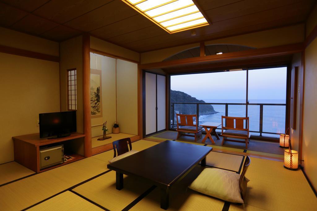 Izu Retreat By Onko Chishin Hotel Higashiizu Exterior photo